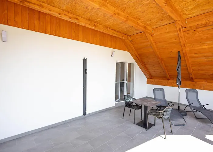 Apartma Pr' Bavnc Lesce (Upper Carniola)