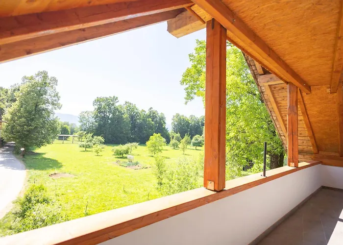 Apartma Pr' Bavnc * Lesce (Upper Carniola)